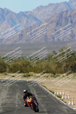 media/Apr-06-2024-CVMA (Sat) [[e845d64083]]/Race 13 Amateur Supersport Open (Holeshot Race)/